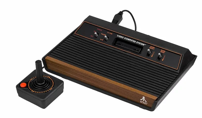 Fifty Years of Video Game Consoles: From the Famicom to the Cloud Era — A Global Tech Revolution for Players 6 Atari 2600